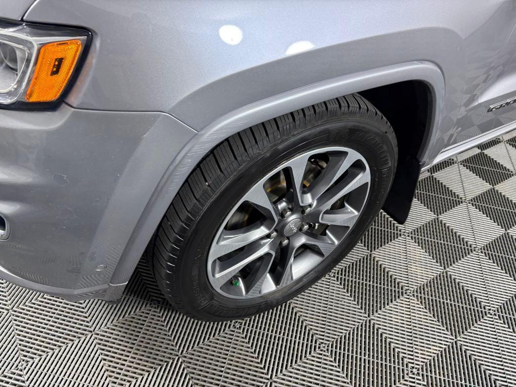 used 2017 Jeep Grand Cherokee car, priced at $17,299