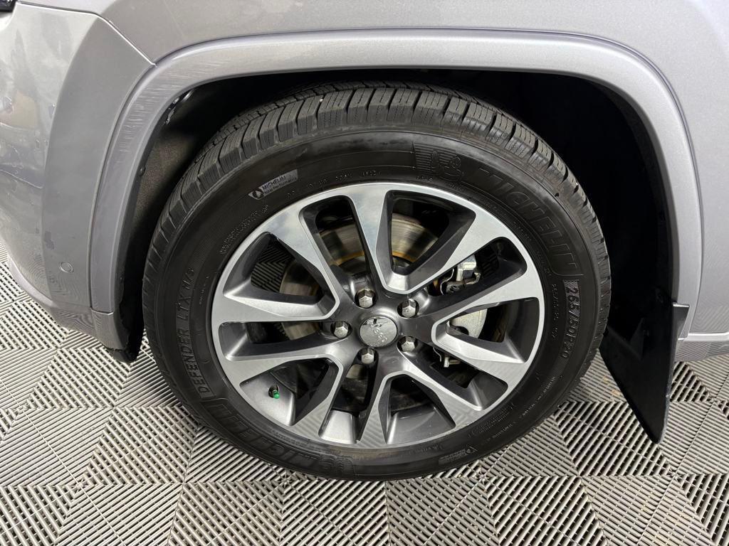used 2017 Jeep Grand Cherokee car, priced at $17,299