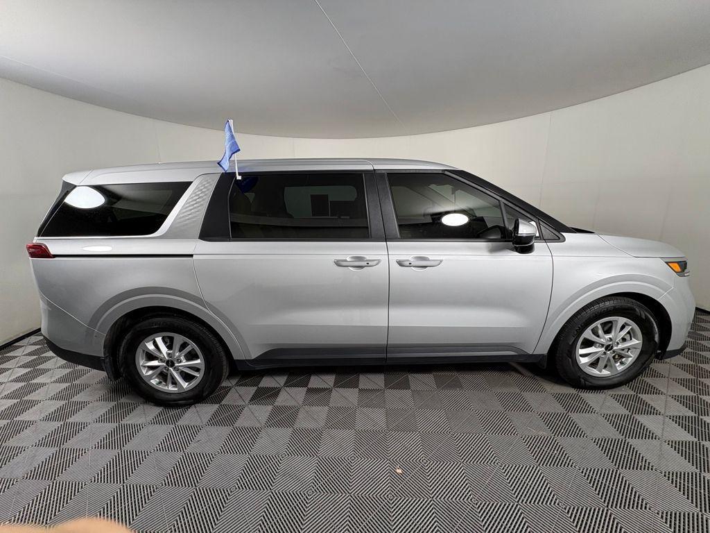 used 2023 Kia Carnival car, priced at $30,995