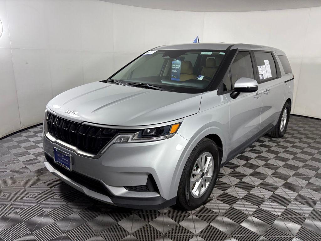 used 2023 Kia Carnival car, priced at $30,995