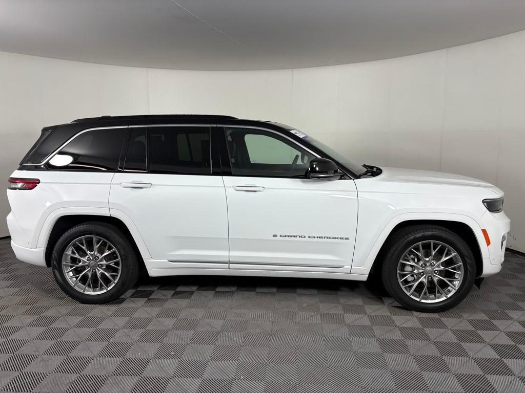 used 2024 Jeep Grand Cherokee car, priced at $50,995