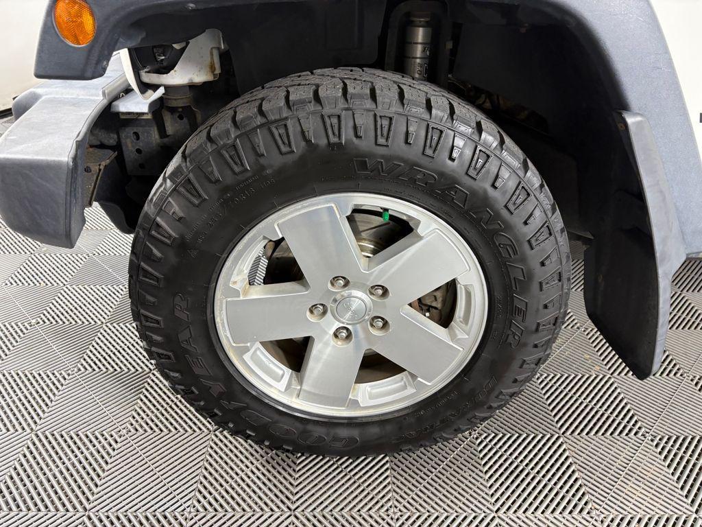 used 2009 Jeep Wrangler Unlimited car, priced at $12,495