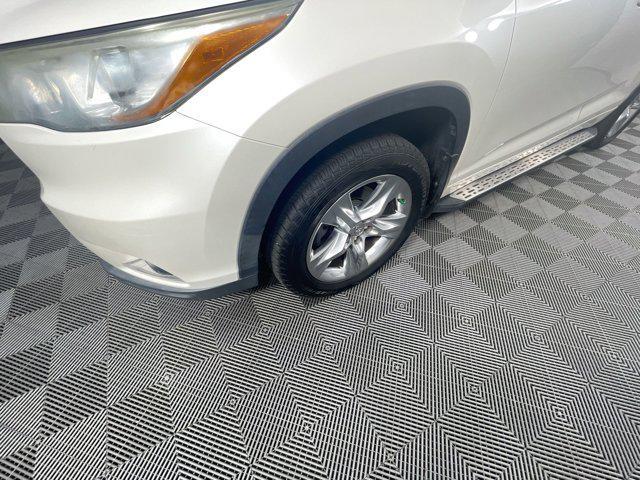 used 2014 Toyota Highlander car, priced at $17,999