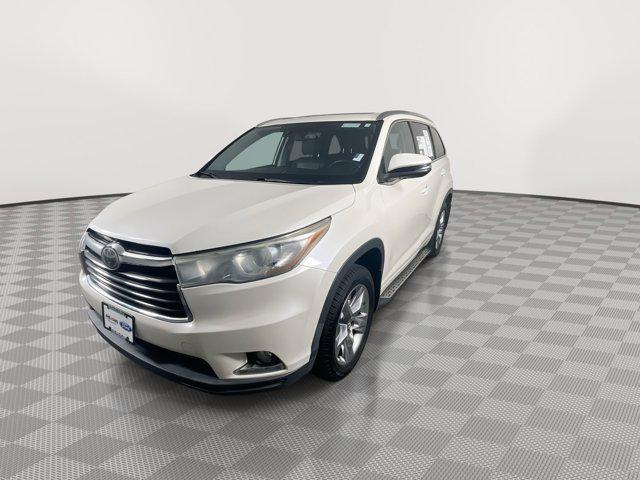 used 2014 Toyota Highlander car, priced at $17,999