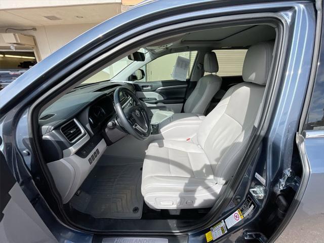 used 2019 Toyota Highlander Hybrid car, priced at $29,995