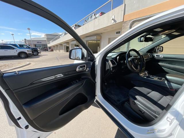 used 2016 Jeep Grand Cherokee car, priced at $18,995