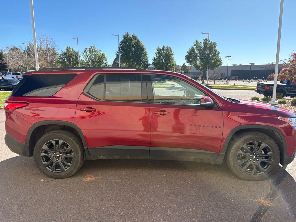 used 2021 Chevrolet Traverse car, priced at $27,995