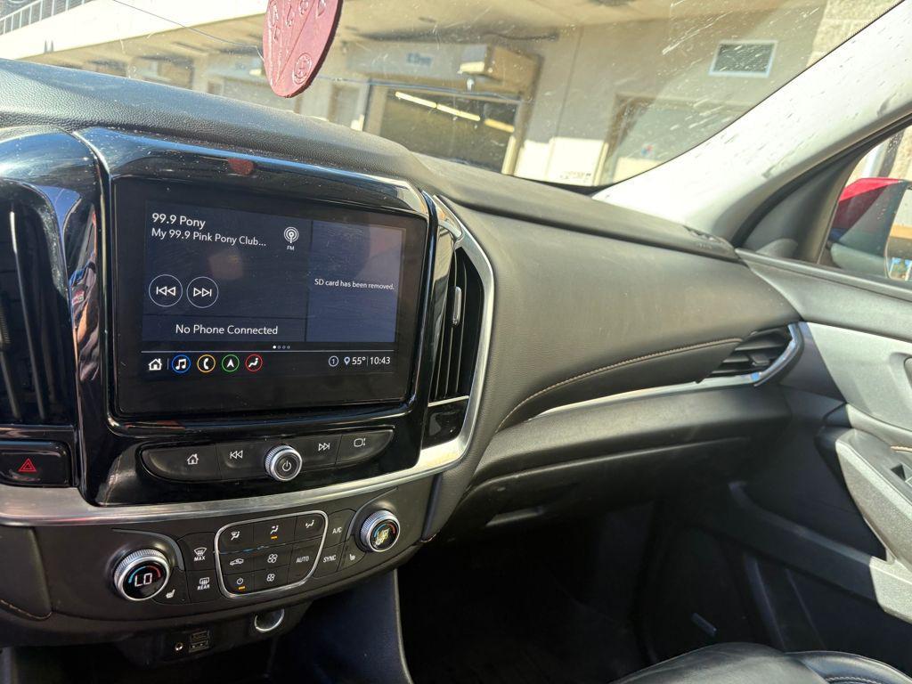used 2021 Chevrolet Traverse car, priced at $27,995