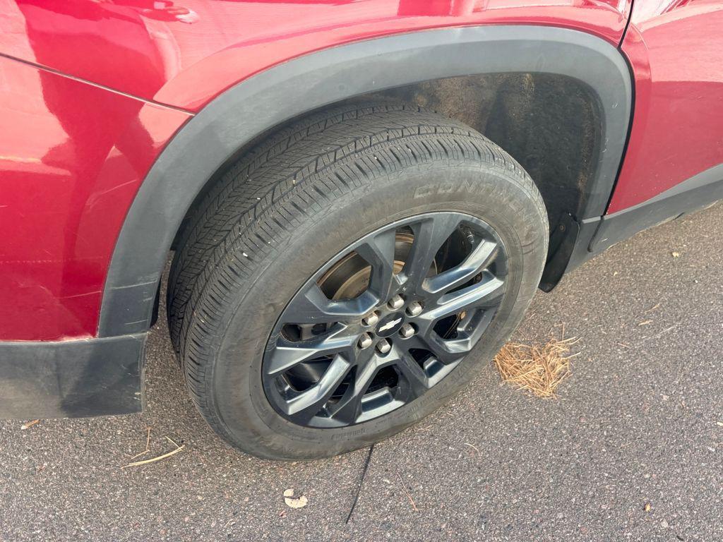used 2021 Chevrolet Traverse car, priced at $27,995