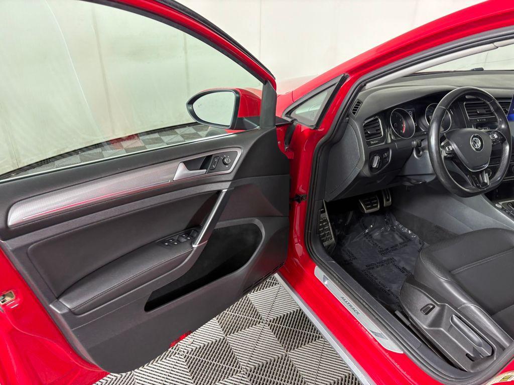 used 2019 Volkswagen Golf Alltrack car, priced at $19,995
