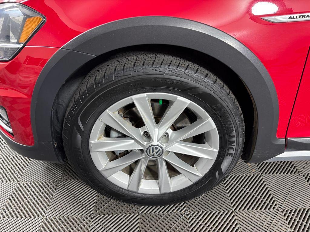 used 2019 Volkswagen Golf Alltrack car, priced at $19,995