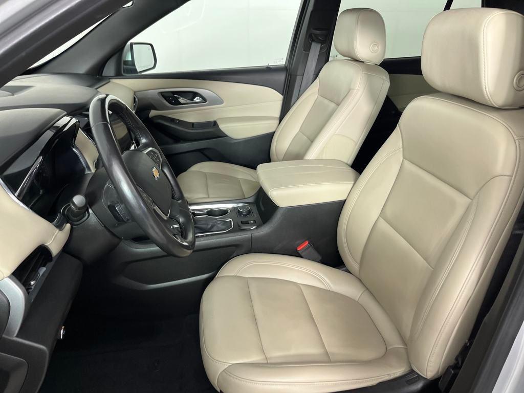 used 2022 Chevrolet Traverse car, priced at $28,991