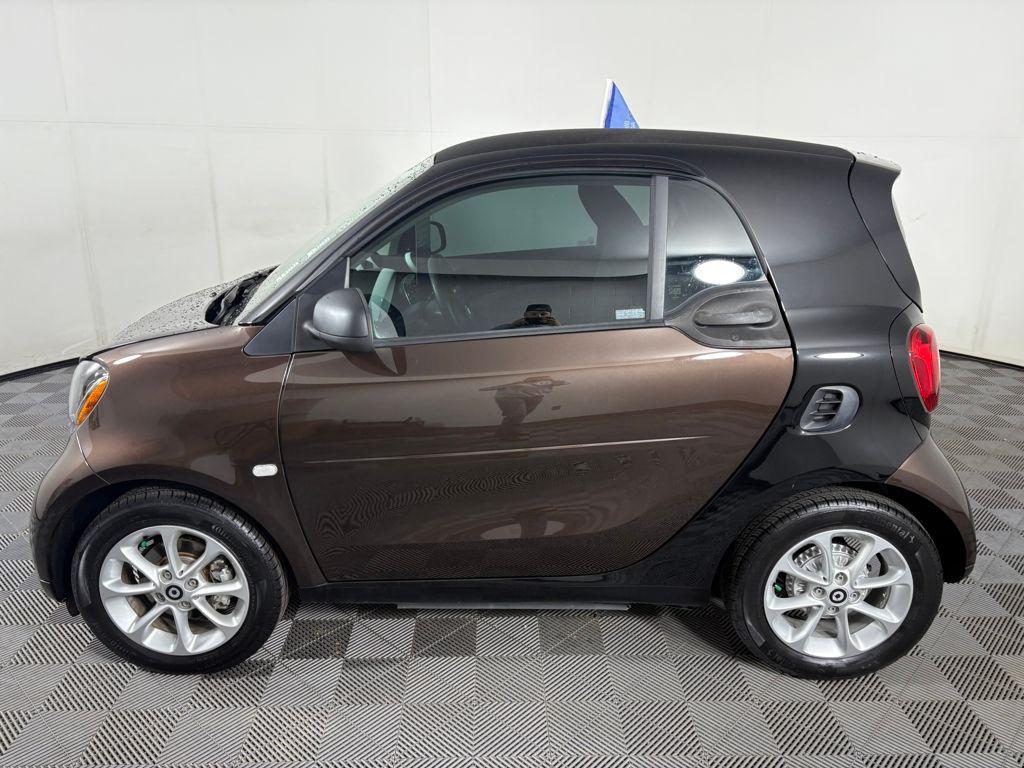 used 2018 smart ForTwo Electric Drive car, priced at $12,899