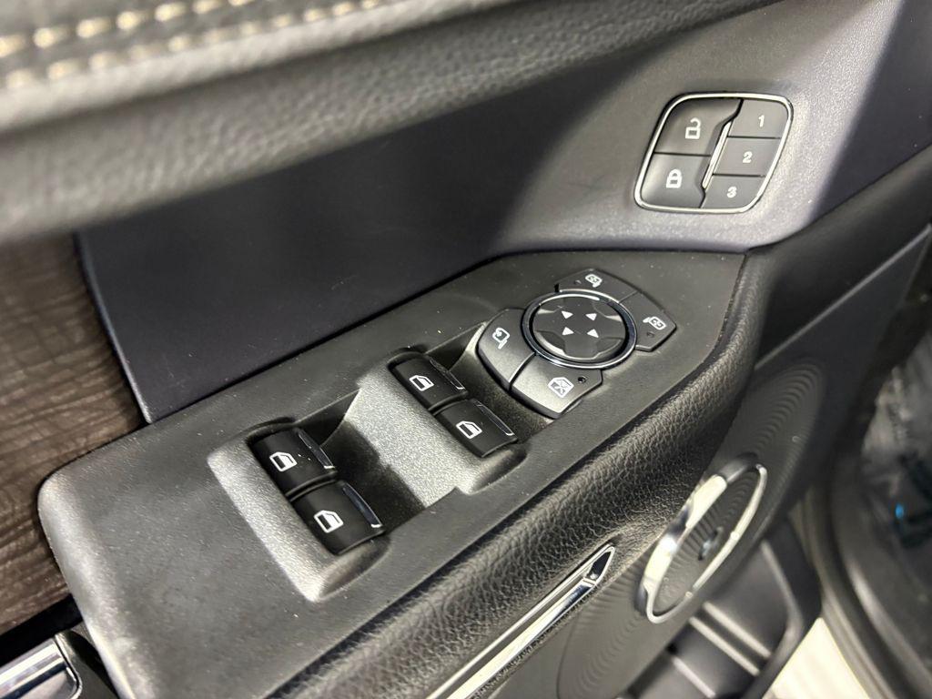 used 2021 Ford Expedition car, priced at $40,995