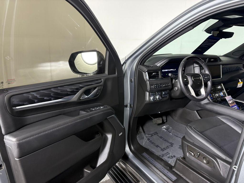 used 2023 GMC Yukon XL car, priced at $61,995