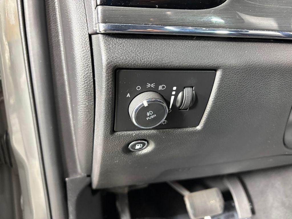 used 2019 Jeep Grand Cherokee car, priced at $22,495