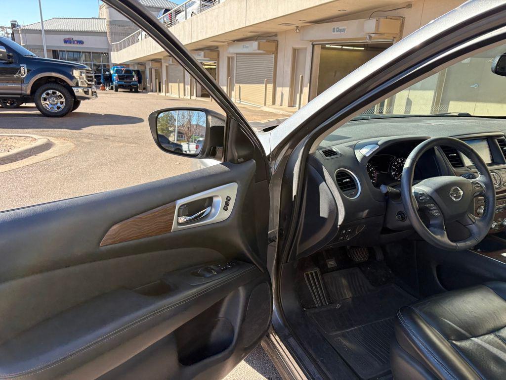 used 2020 Nissan Pathfinder car, priced at $17,995