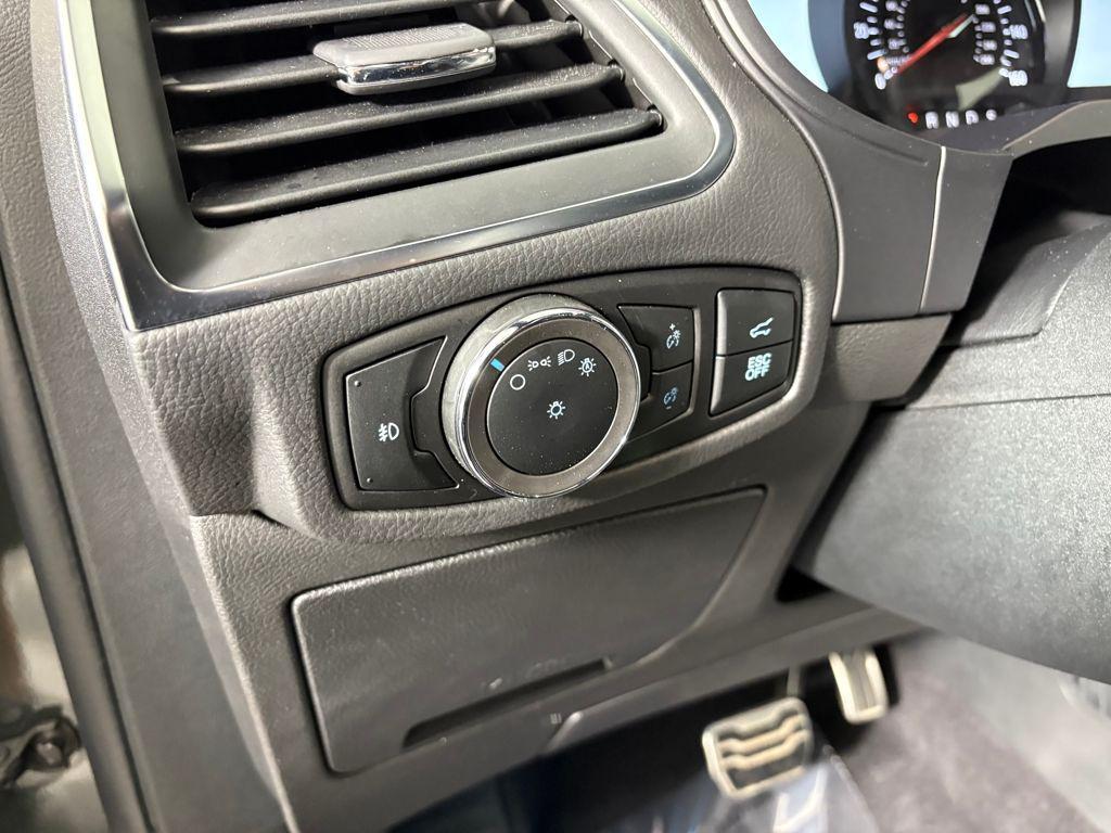 used 2024 Ford Edge car, priced at $37,899