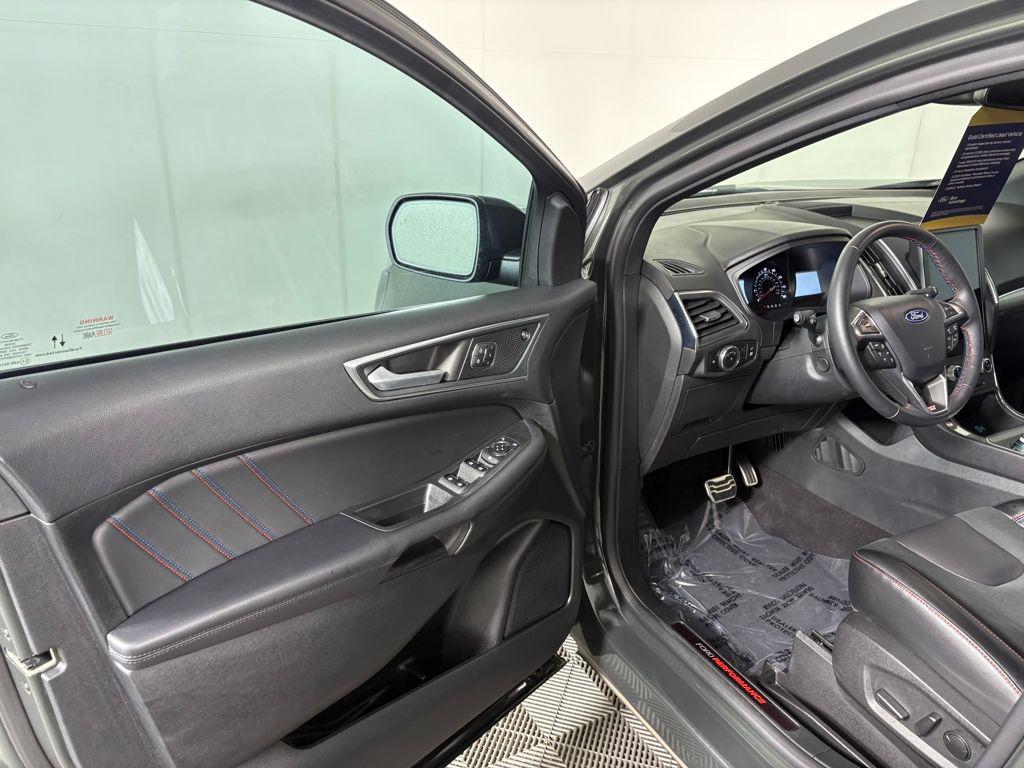 used 2024 Ford Edge car, priced at $37,899