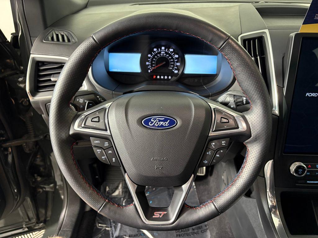 used 2024 Ford Edge car, priced at $37,899