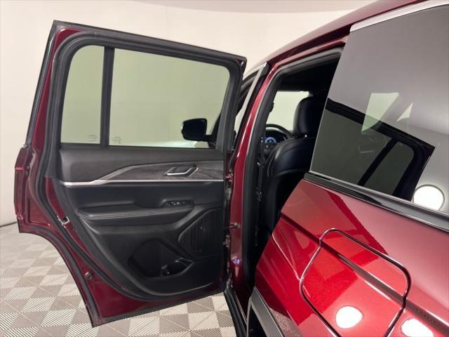 used 2024 Jeep Grand Cherokee car, priced at $43,299
