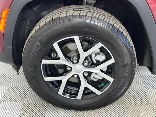 used 2024 Jeep Grand Cherokee car, priced at $43,299