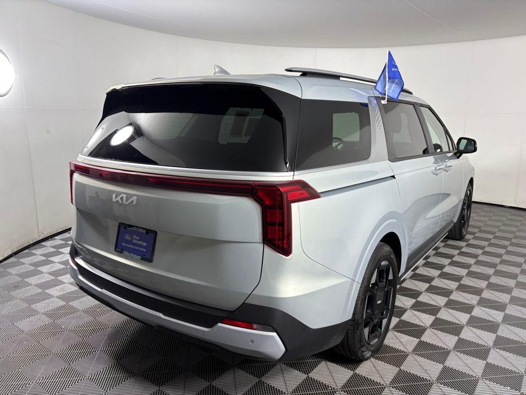 used 2025 Kia Carnival car, priced at $41,495