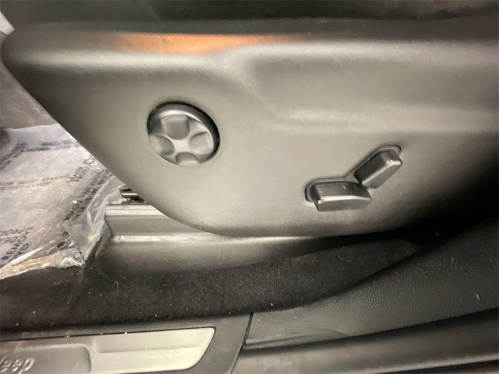 used 2018 Jeep Grand Cherokee car, priced at $18,995