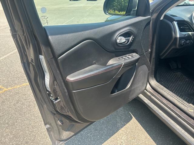 used 2015 Jeep Cherokee car, priced at $12,999