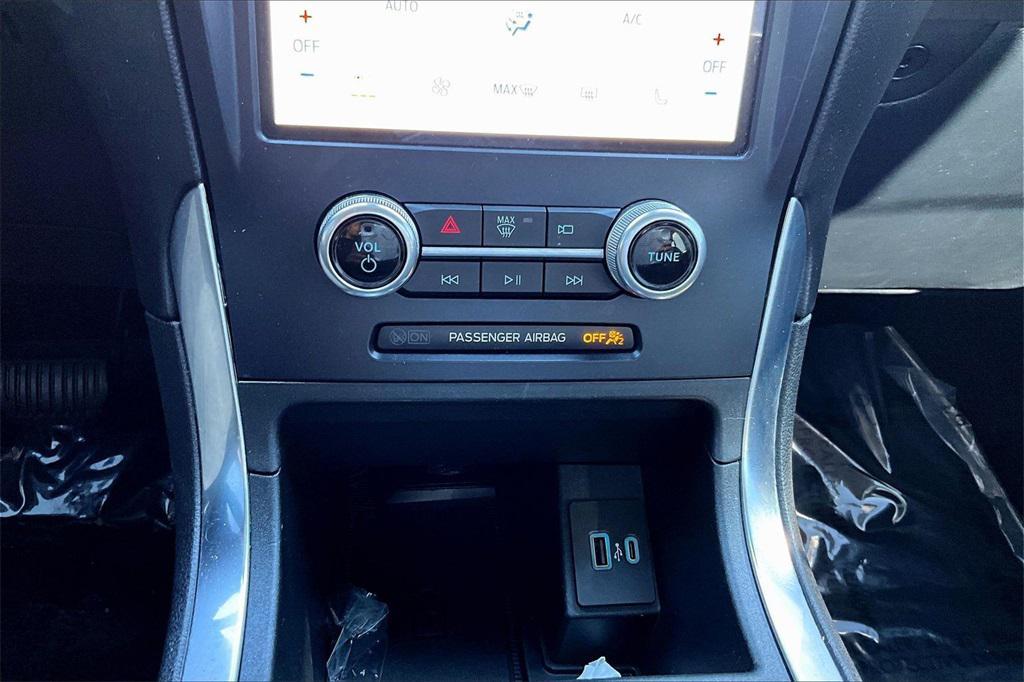 used 2022 Ford Edge car, priced at $18,302