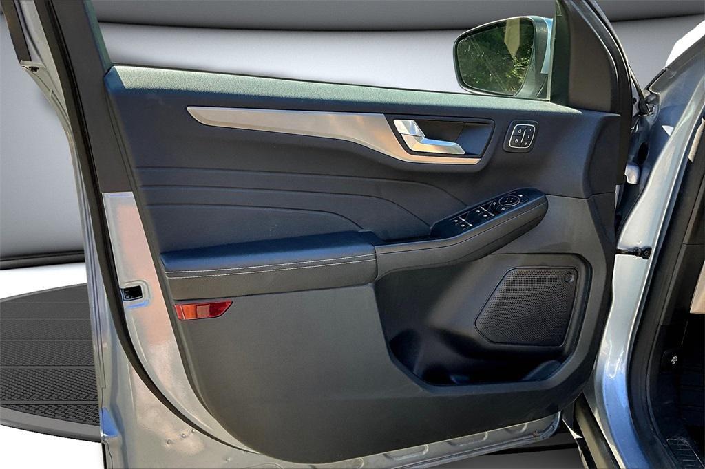 used 2022 Ford Escape car, priced at $23,399