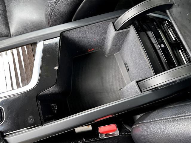 used 2018 Volvo XC90 car, priced at $18,799