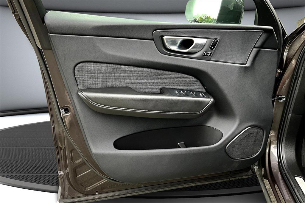 used 2022 Volvo XC60 car, priced at $22,989