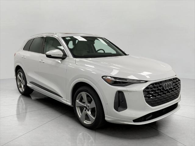 new 2025 Audi Q5 car, priced at $63,751
