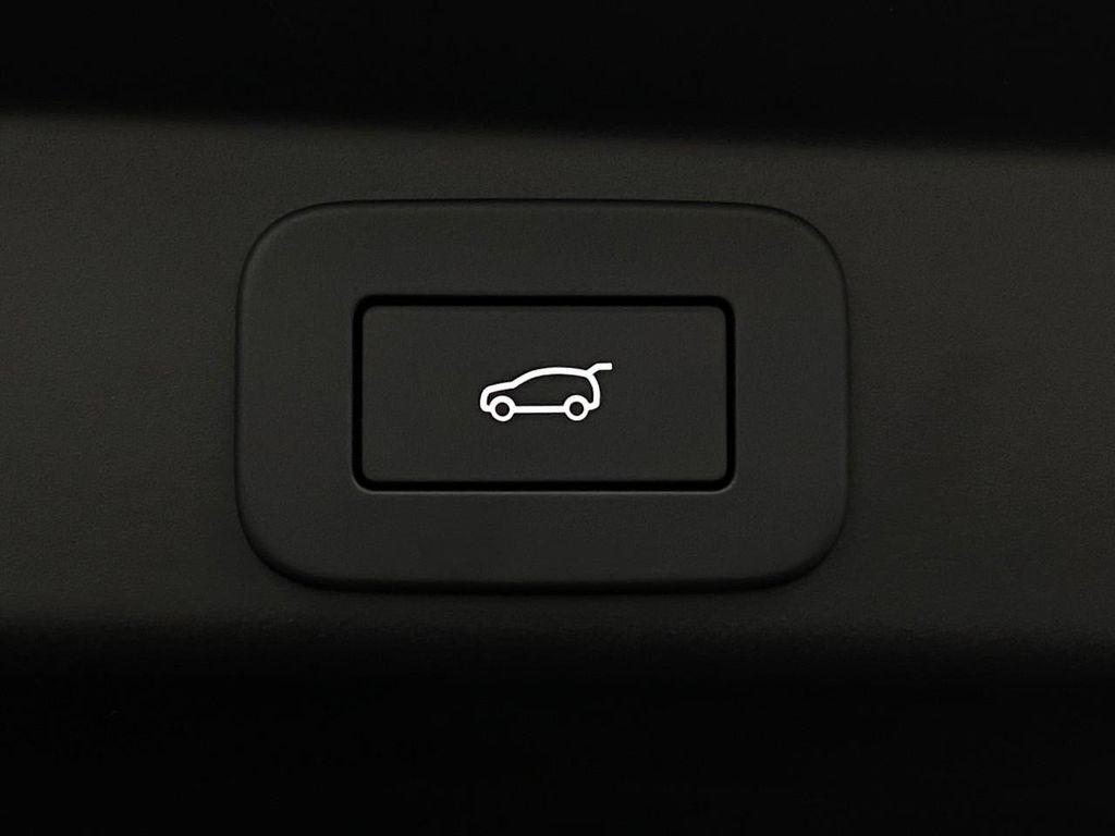new 2025 Land Rover Range Rover Sport car, priced at $104,245