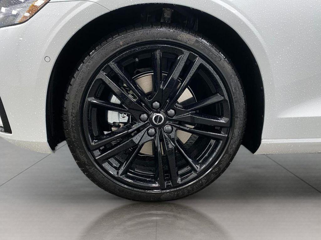 new 2024 Volvo S60 car, priced at $42,756