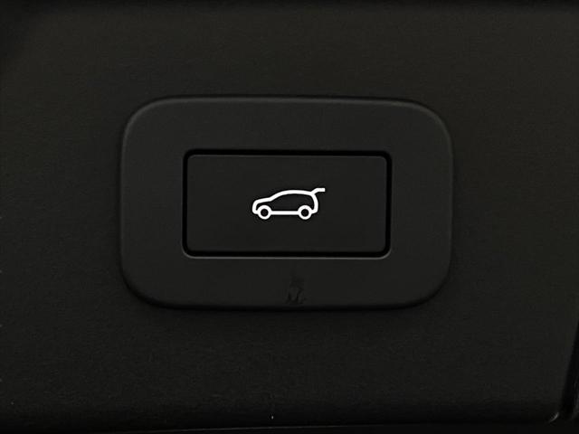 new 2026 Land Rover Range Rover Velar car, priced at $91,081