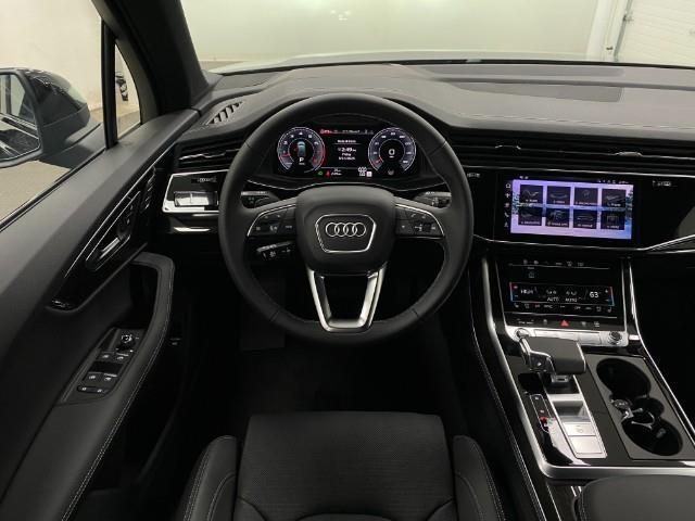 new 2025 Audi Q7 car, priced at $81,801