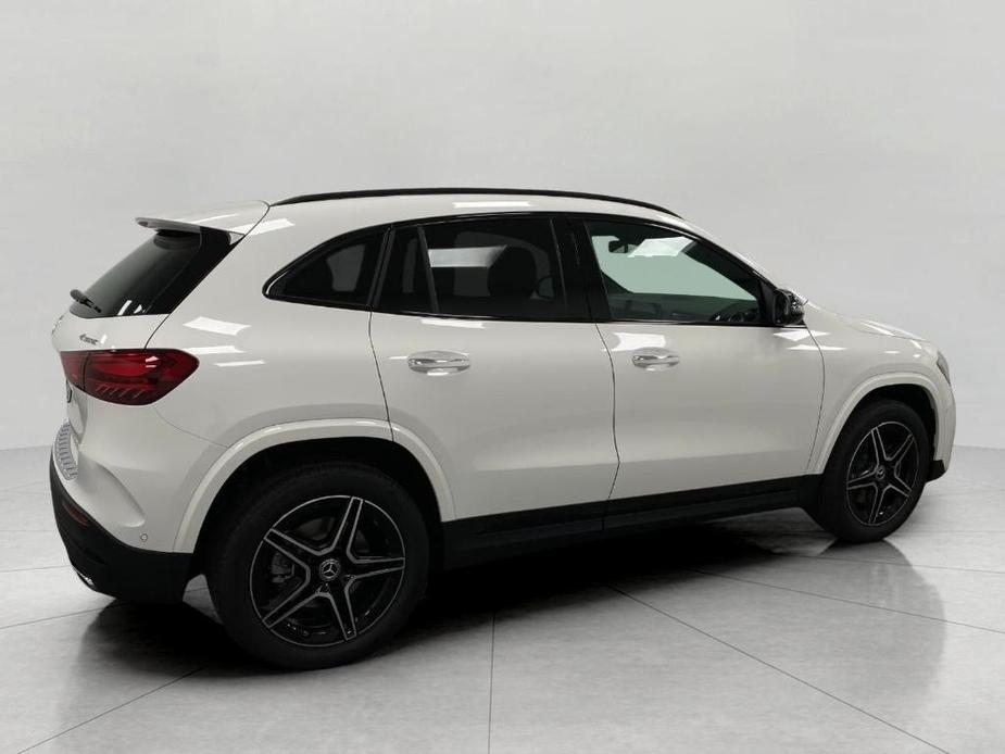 new 2025 Mercedes-Benz GLA 250 car, priced at $53,375