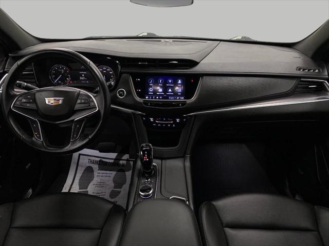 used 2023 Cadillac XT5 car, priced at $31,619