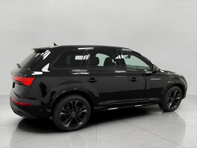 new 2025 Audi Q7 car, priced at $75,064