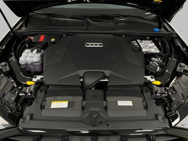 new 2025 Audi Q7 car, priced at $75,064