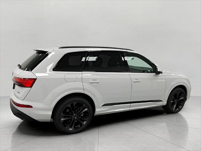 new 2025 Audi Q7 car, priced at $75,394