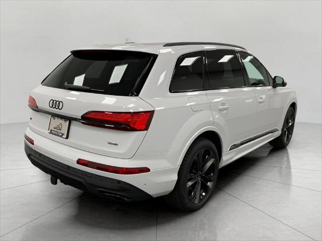 new 2025 Audi Q7 car, priced at $75,394
