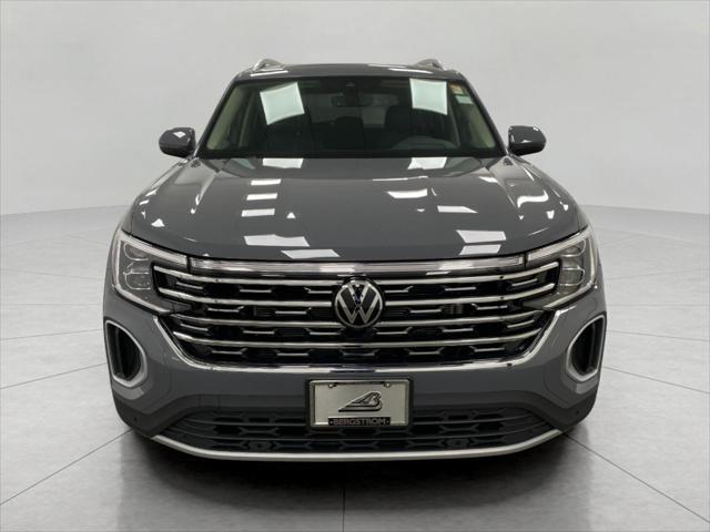 new 2025 Volkswagen Atlas car, priced at $49,211
