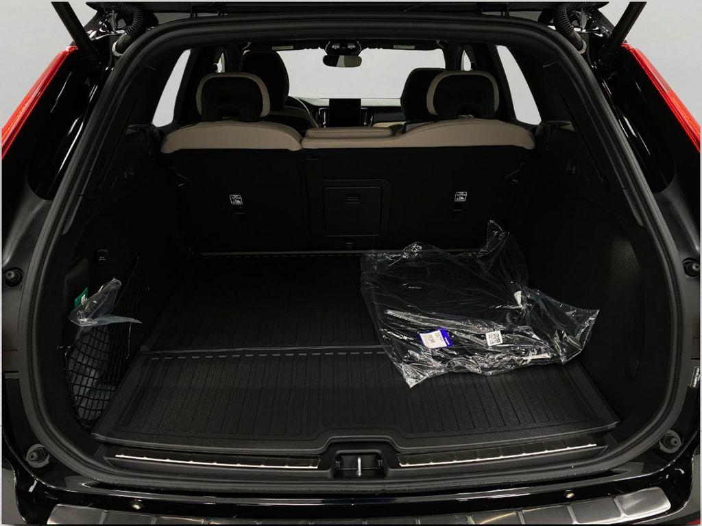 new 2026 Volvo XC60 Plug-In Hybrid car, priced at $69,285