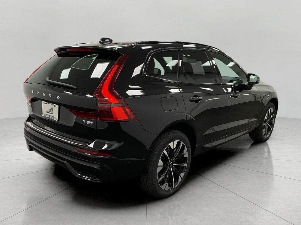 new 2026 Volvo XC60 Plug-In Hybrid car, priced at $69,285