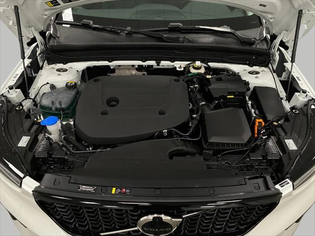 new 2025 Volvo XC40 car, priced at $50,463