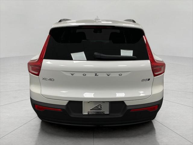new 2025 Volvo XC40 car, priced at $50,463