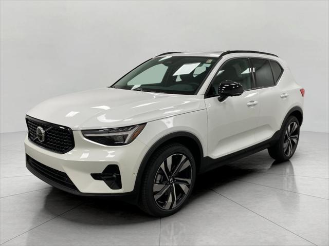 new 2025 Volvo XC40 car, priced at $50,463